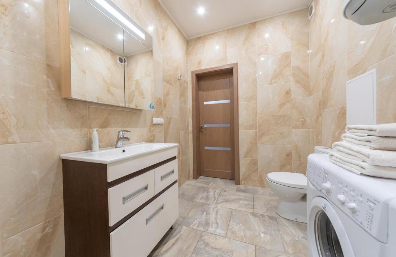 Апартаменти Люкс Класу В Новому Будинку В Центрі Kiev Exterior foto
